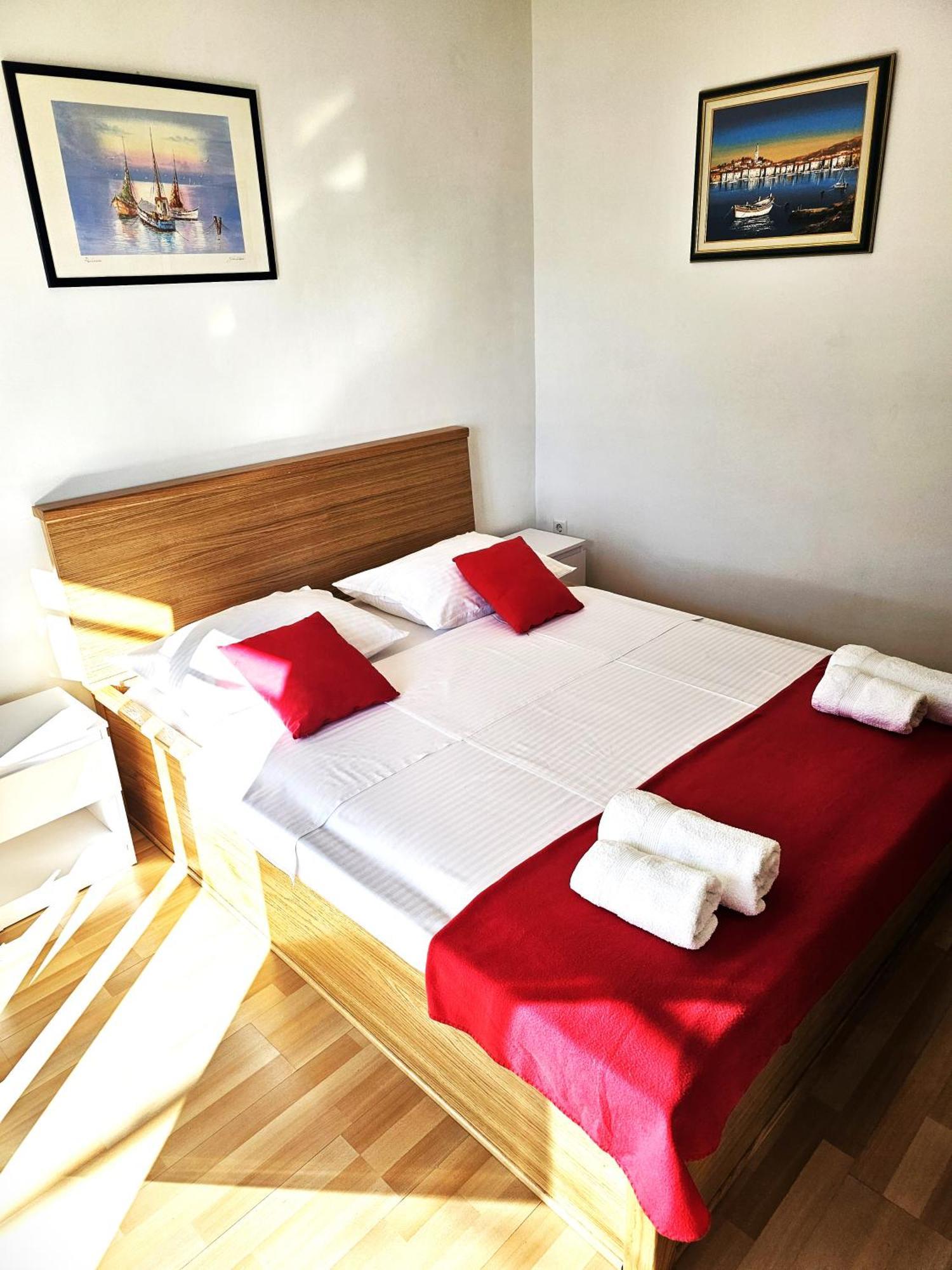 Apartments Lidija 斯维蒂尤拉伊 外观 照片